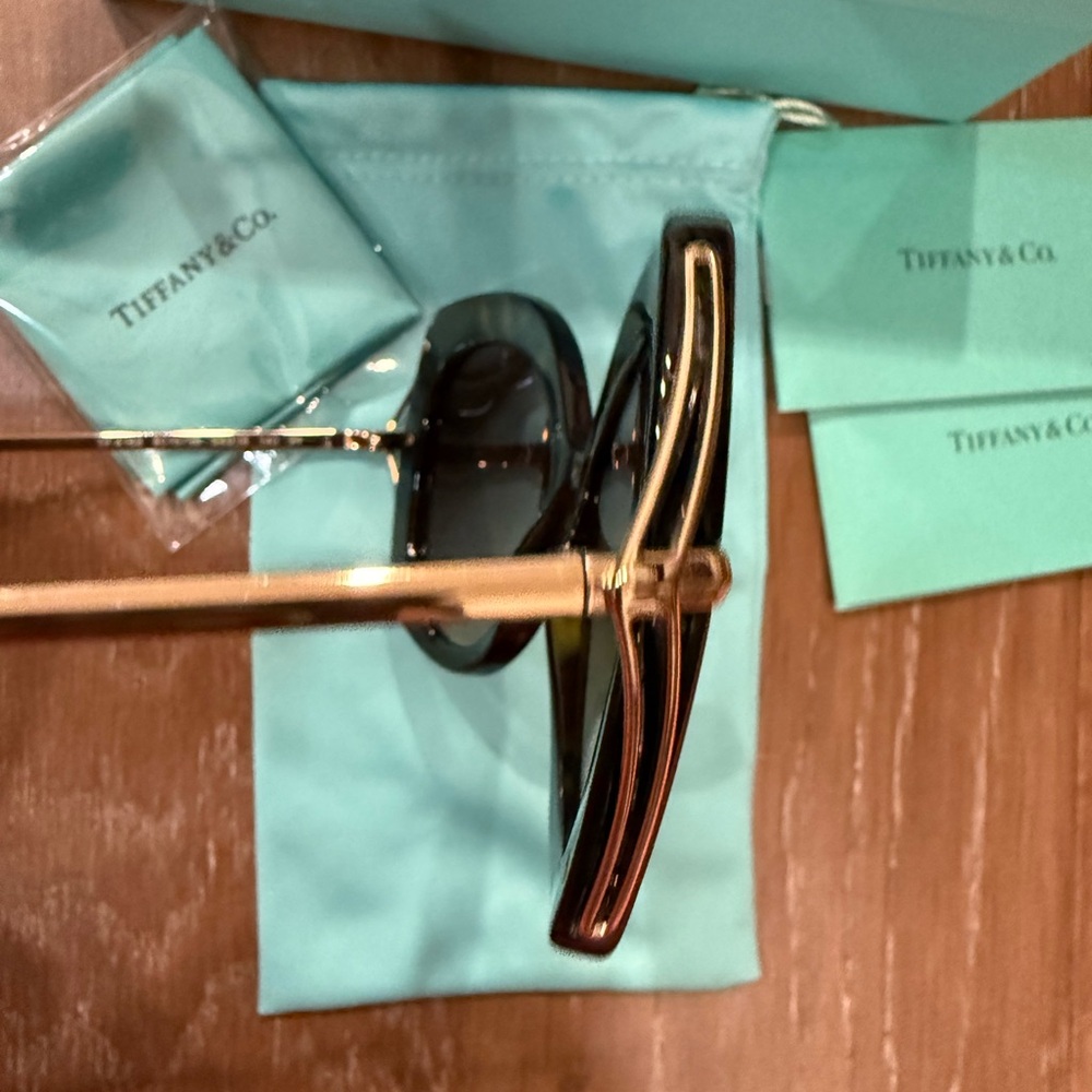 Tiffany & Co. Women's Tortoiseshell Sunglasses with Gradient Brown gold accents - Picture 9 of 16